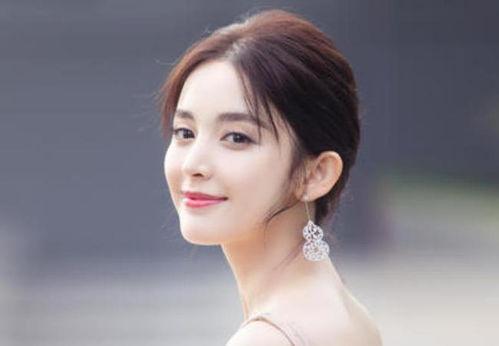 古力娜扎最新绯闻爆料,神秘男子深夜探班引热议